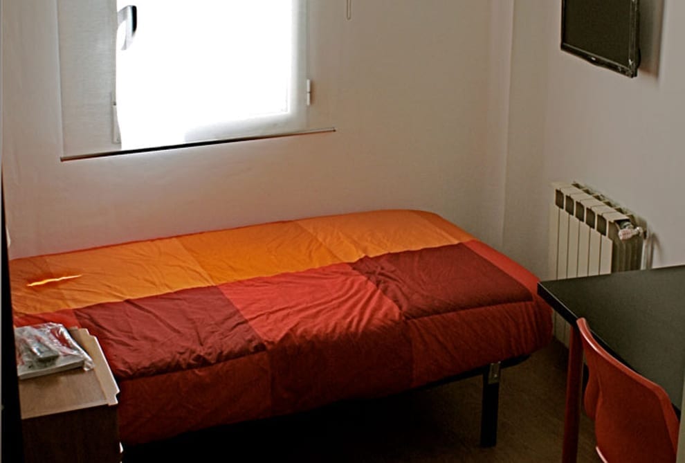 room. 05 Student Apartment Ronda de Segovia 13