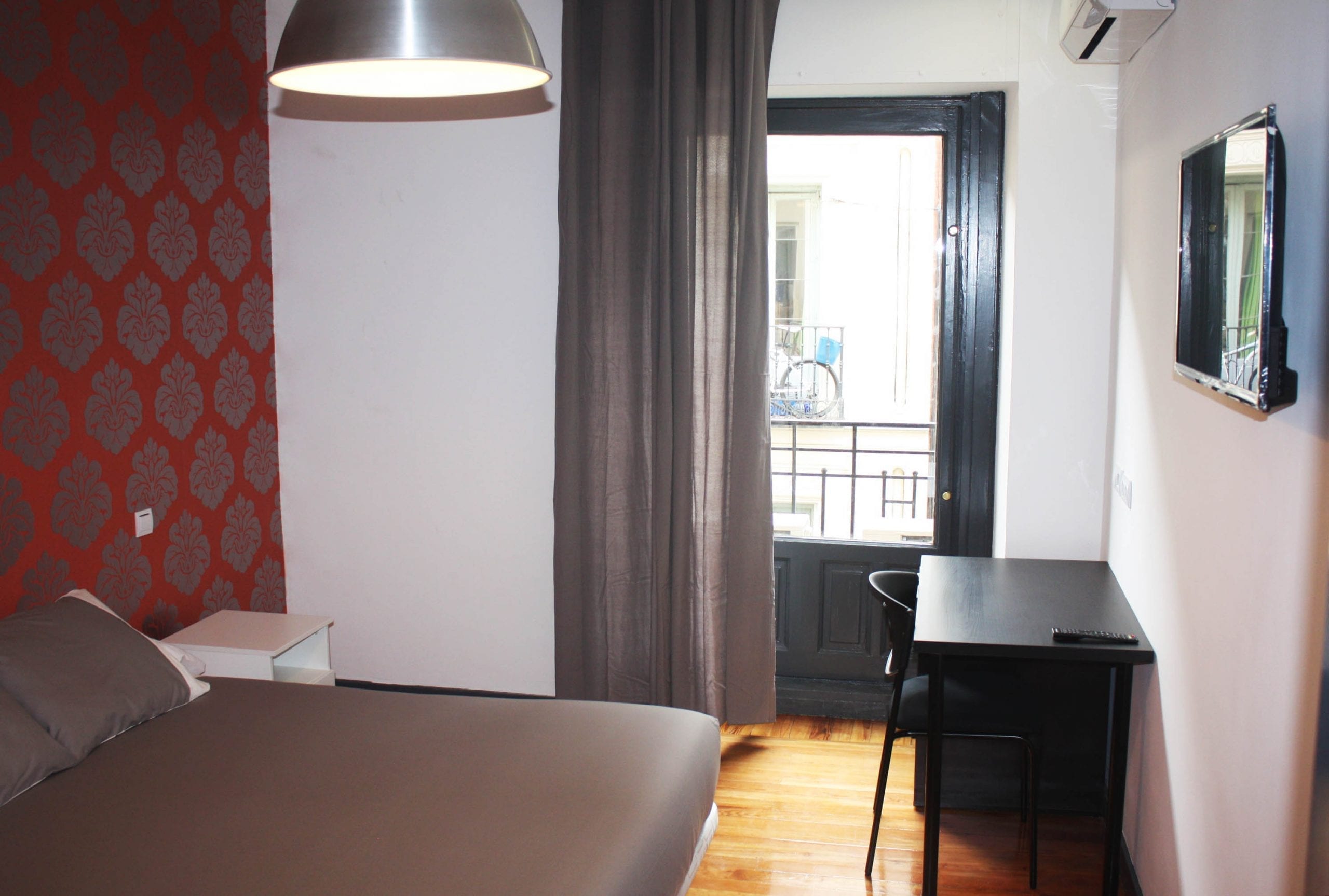 Room. 08 student apartment in gran via 15 vitium residencias