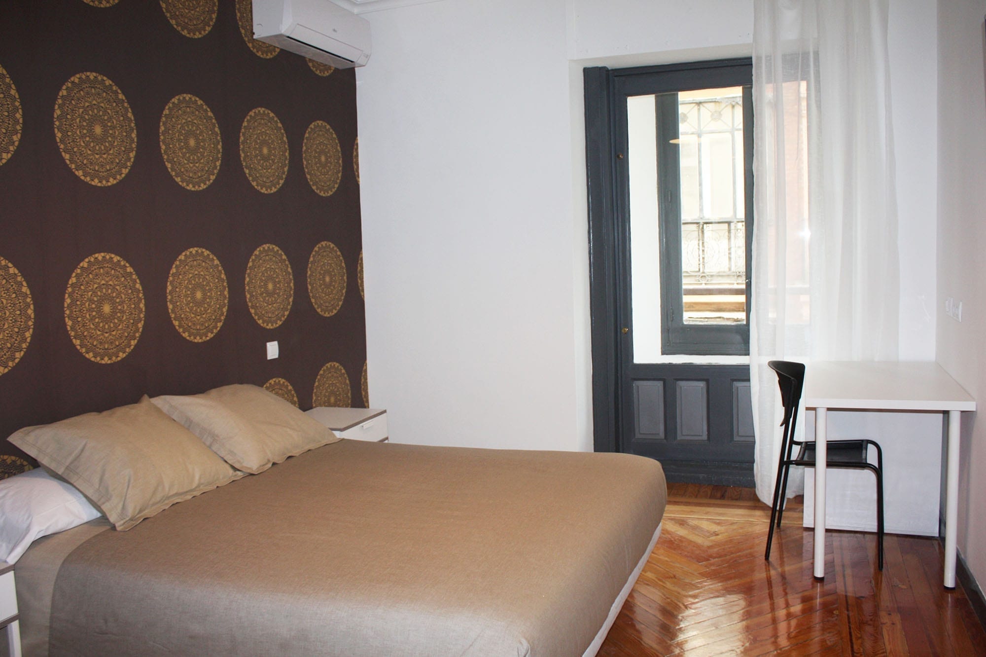 Room. 09 student apartment in gran via 15 vitium residencias