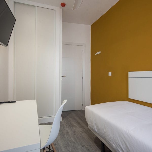 Room 12 Flat for students Hileras 17 Madrid.